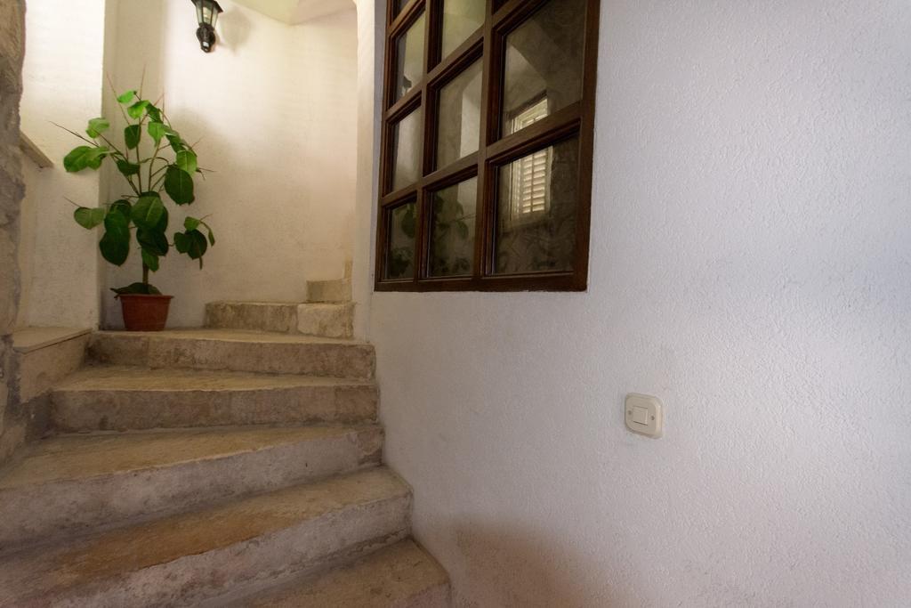 Top-Floor Apartment In Trogir Center Exteriör bild